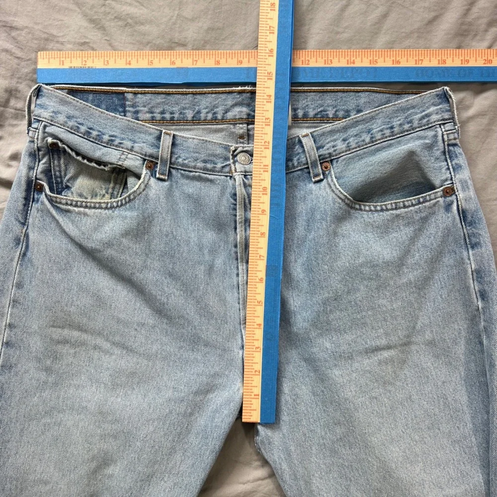 Vintage LEVI'S 501 Jeans Mens‎ 38X34 Light Wash Straight Leg Denim 2005 Stained